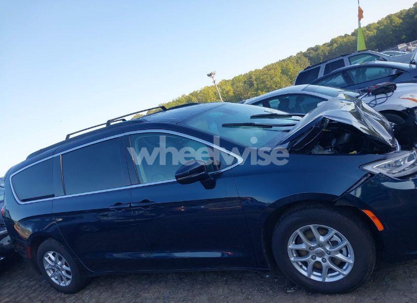 Photo 13 of 2022 Chrysler Pacifica TOURING L (VIN 2C4RC1BG8NR186480)