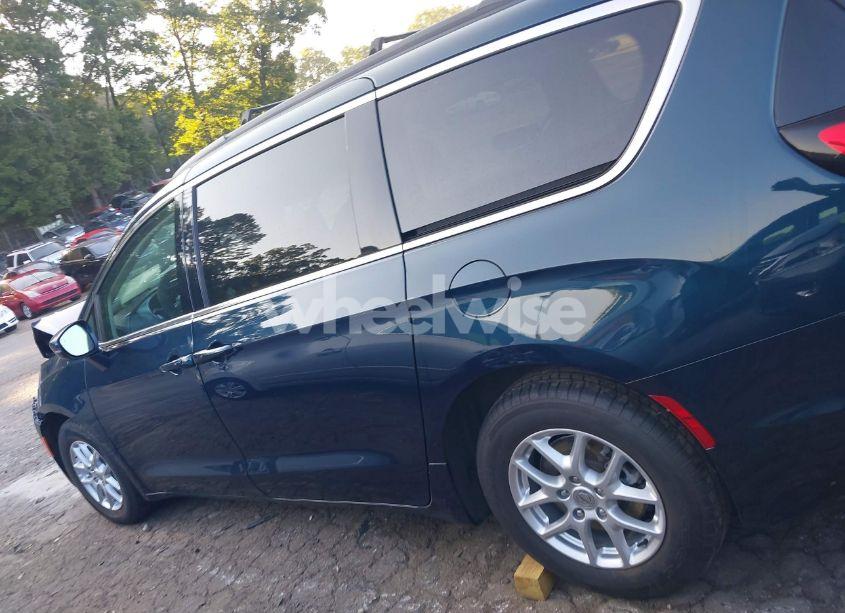 Photo 14 of 2022 Chrysler Pacifica TOURING L (VIN 2C4RC1BG8NR186480)