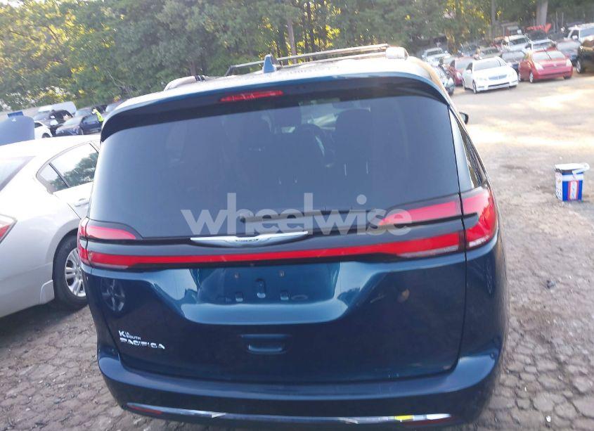 Photo 16 of 2022 Chrysler Pacifica TOURING L (VIN 2C4RC1BG8NR186480)