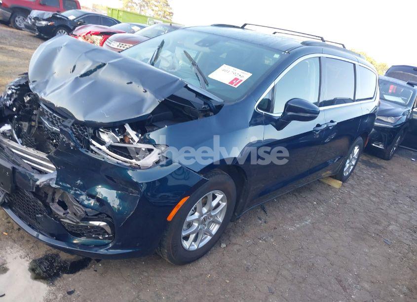 Photo 2 of 2022 Chrysler Pacifica TOURING L (VIN 2C4RC1BG8NR186480)