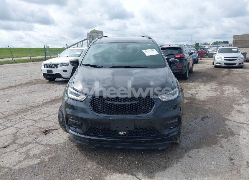 Photo 13 of 2022 Chrysler Pacifica TOURING L (VIN 2C4RC1BG8NR195566)