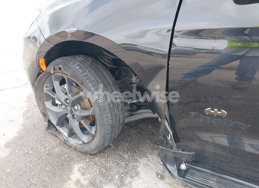 Photo 6 of 2022 Chrysler Pacifica TOURING L (VIN 2C4RC1BG8NR195566)