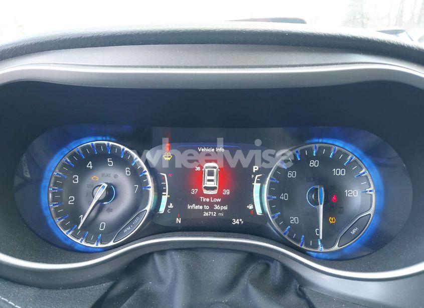 Photo 15 of 2022 Chrysler Pacifica TOURING L (VIN 2C4RC1BG8NR211295)