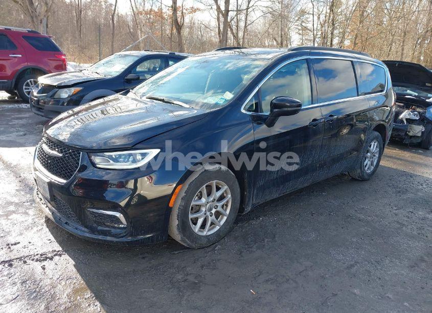 Photo 2 of 2022 Chrysler Pacifica TOURING L (VIN 2C4RC1BG8NR211295)
