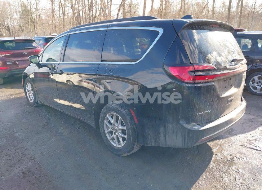 Photo 3 of 2022 Chrysler Pacifica TOURING L (VIN 2C4RC1BG8NR211295)