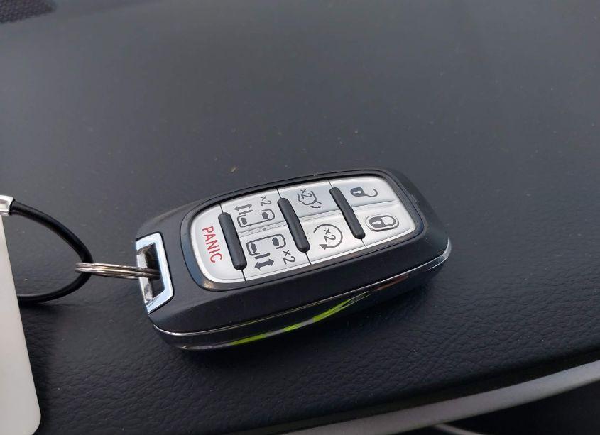 Photo 11 of 2023 Chrysler Pacifica TOURING L (VIN 2C4RC1BG8PR514614)