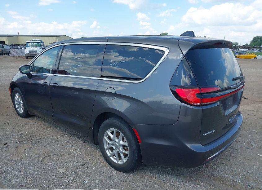 Photo 3 of 2023 Chrysler Pacifica TOURING L (VIN 2C4RC1BG8PR514614)