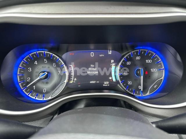 Photo 6 of 2023 CHRYSLER PACIFICA TOURING L (VIN 2C4RC1BG8PR529226)