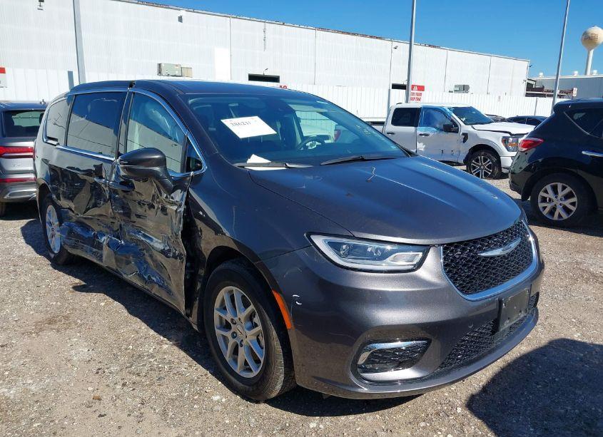 2023 Chrysler Pacifica TOURING L (VIN 2C4RC1BG8PR529369) main photo