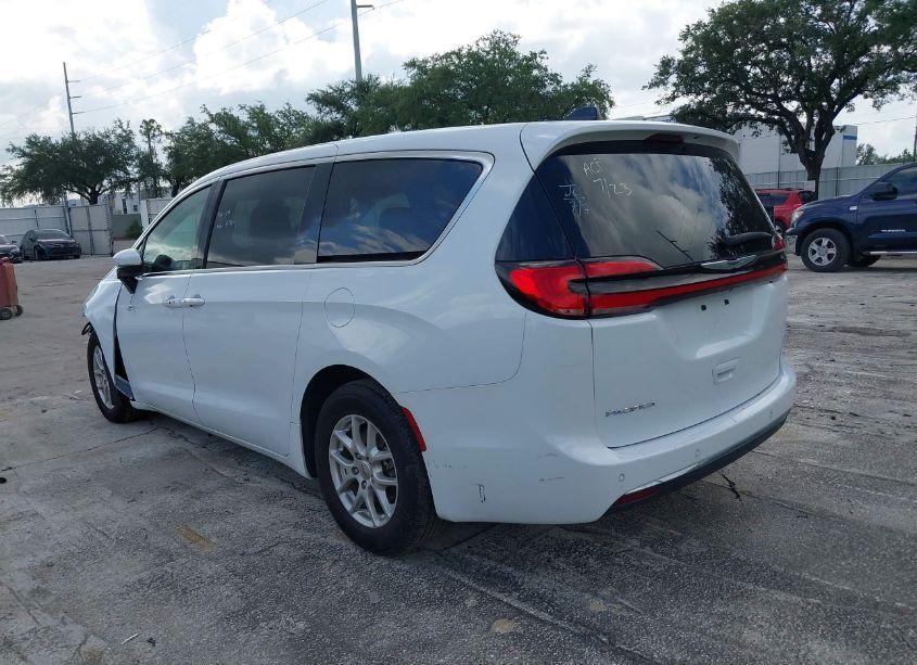 Photo 3 of 2023 Chrysler Pacifica TOURING L (VIN 2C4RC1BG8PR530439)