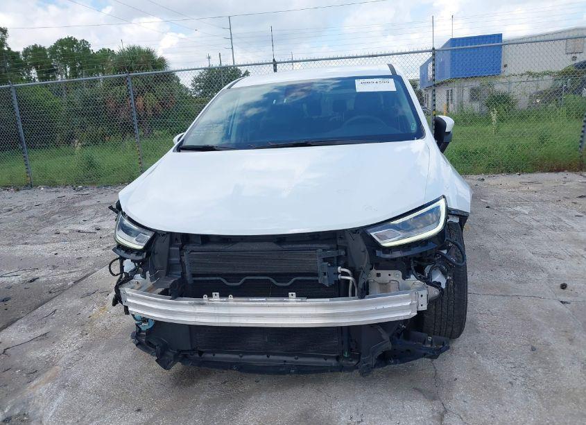 Photo 6 of 2023 Chrysler Pacifica TOURING L (VIN 2C4RC1BG8PR530439)