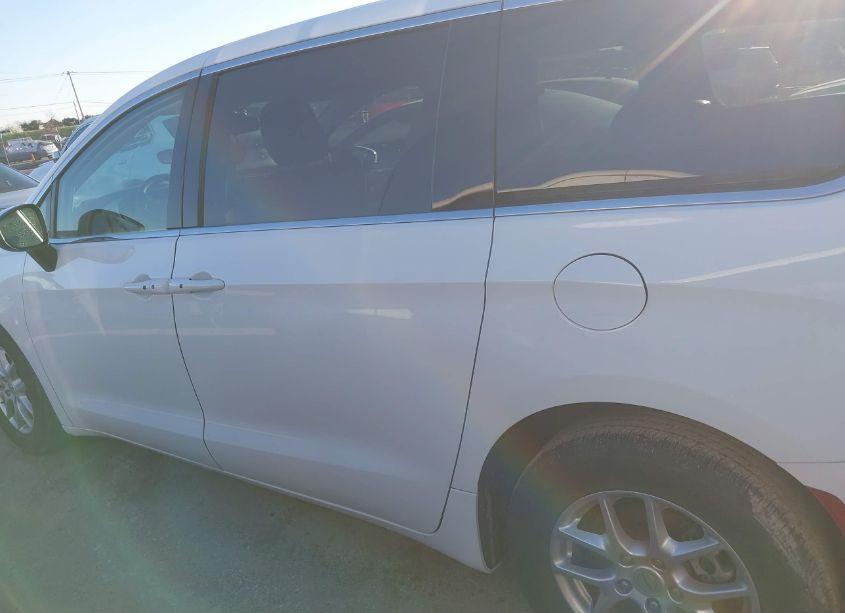 Photo 14 of 2023 Chrysler Pacifica TOURING L (VIN 2C4RC1BG8PR586302)