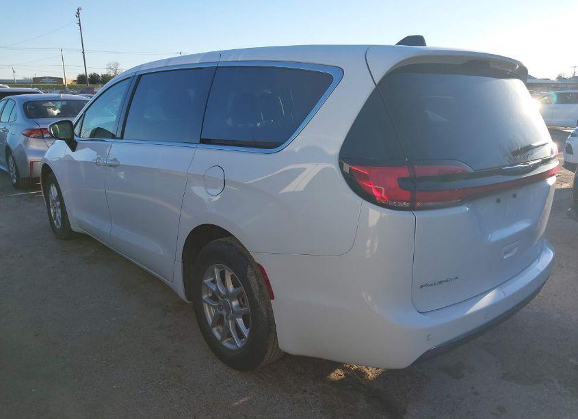 Photo 3 of 2023 Chrysler Pacifica TOURING L (VIN 2C4RC1BG8PR586302)