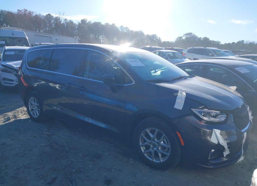 Photo 13 of 2023 Chrysler Pacifica TOURING L (VIN 2C4RC1BG8PR590267)