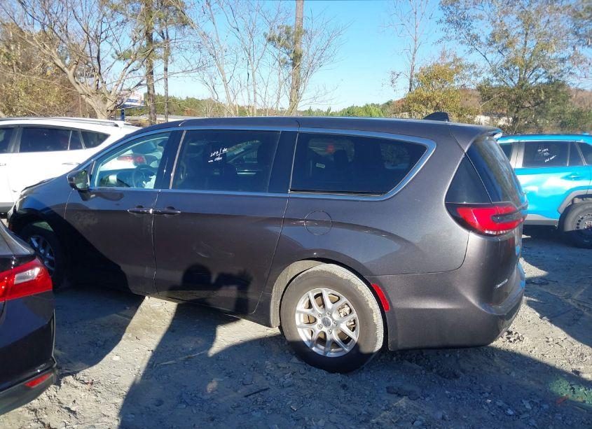 Photo 14 of 2023 Chrysler Pacifica TOURING L (VIN 2C4RC1BG8PR590267)