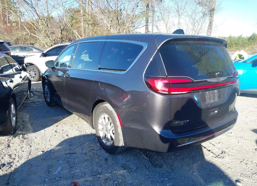 Photo 3 of 2023 Chrysler Pacifica TOURING L (VIN 2C4RC1BG8PR590267)