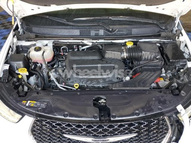 Photo 9 of 2024 CHRYSLER PACIFICA TOURING L (VIN 2C4RC1BG8RR144395)