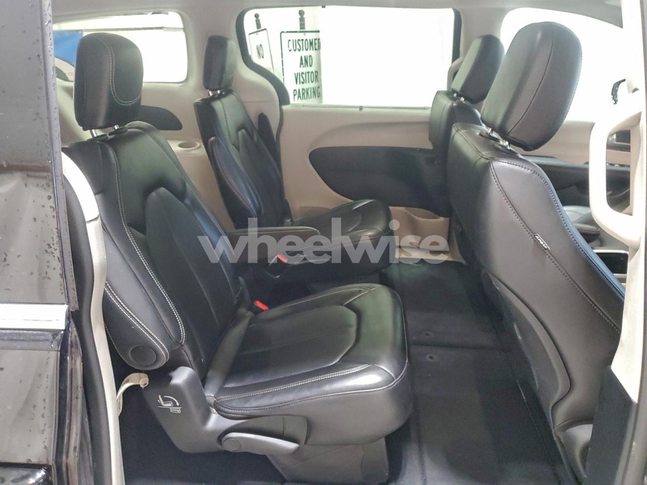 Photo 11 of 2024 CHRYSLER PACIFICA TOURING L (VIN 2C4RC1BG8RR145174)