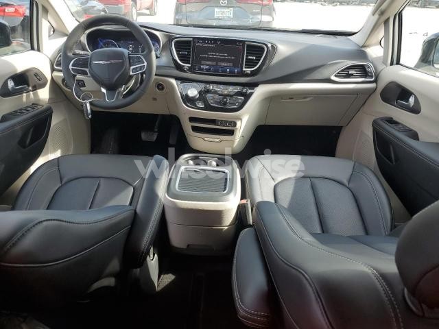 Photo 11 of 2024 CHRYSLER PACIFICA TOURING L (VIN 2C4RC1BG8RR155154)