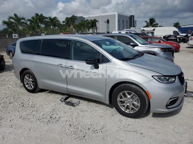 Photo 12 of 2024 CHRYSLER PACIFICA TOURING L (VIN 2C4RC1BG8RR155154)