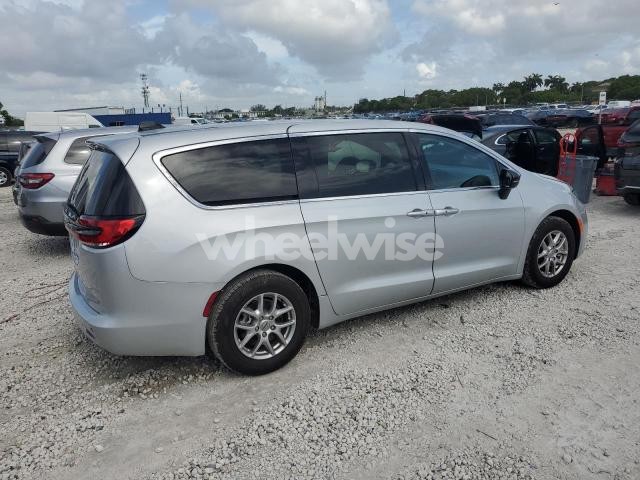 Photo 5 of 2024 CHRYSLER PACIFICA TOURING L (VIN 2C4RC1BG8RR155154)