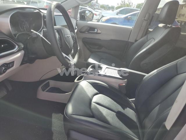 Photo 8 of 2024 CHRYSLER PACIFICA TOURING L (VIN 2C4RC1BG8RR155154)