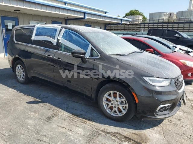 Photo 2 of 2024 CHRYSLER PACIFICA TOURING L (VIN 2C4RC1BG8RR171824)