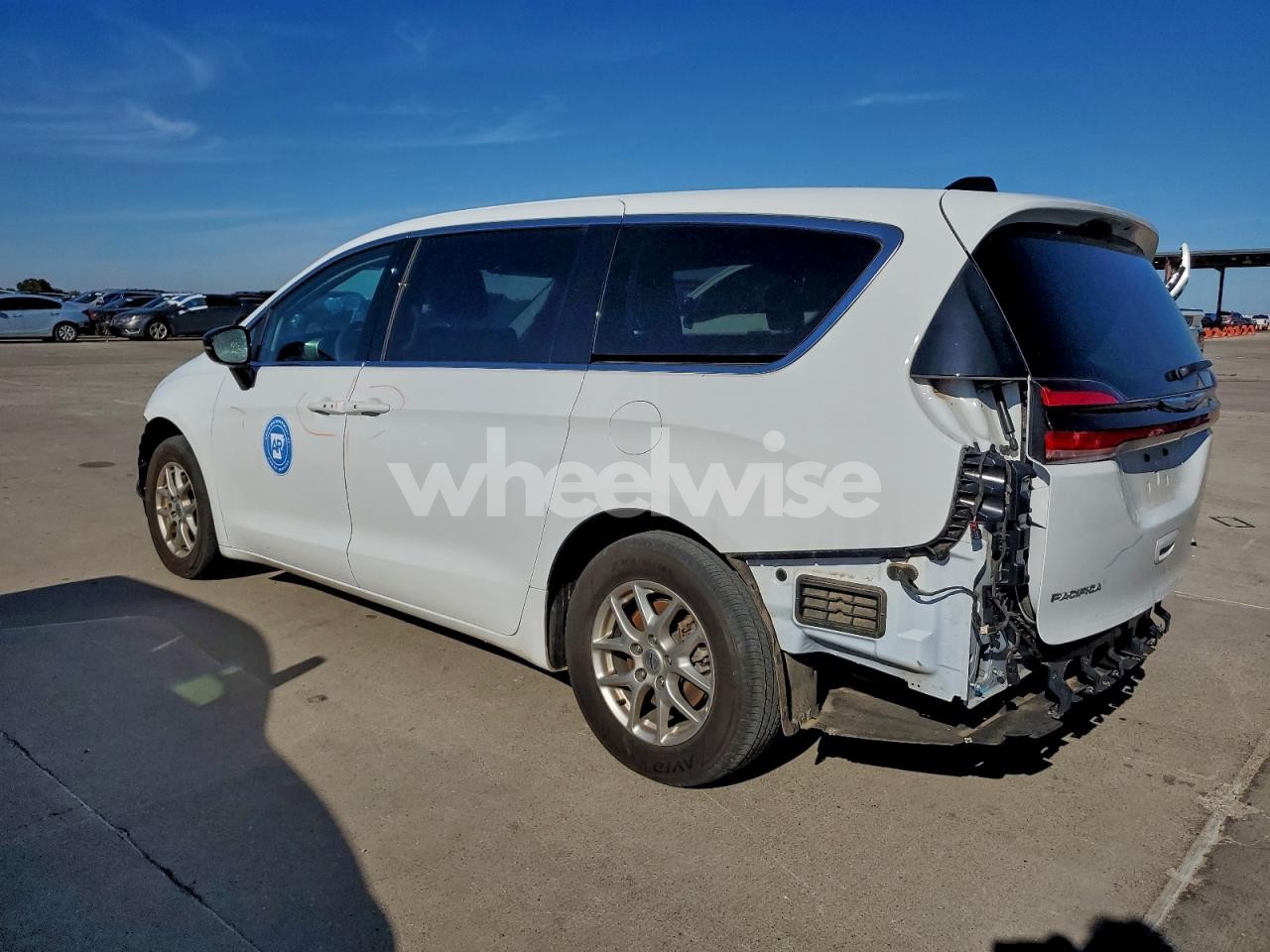 Photo 2 of 2024 CHRYSLER PACIFICA TOURING L (VIN 2C4RC1BG8RR187540)