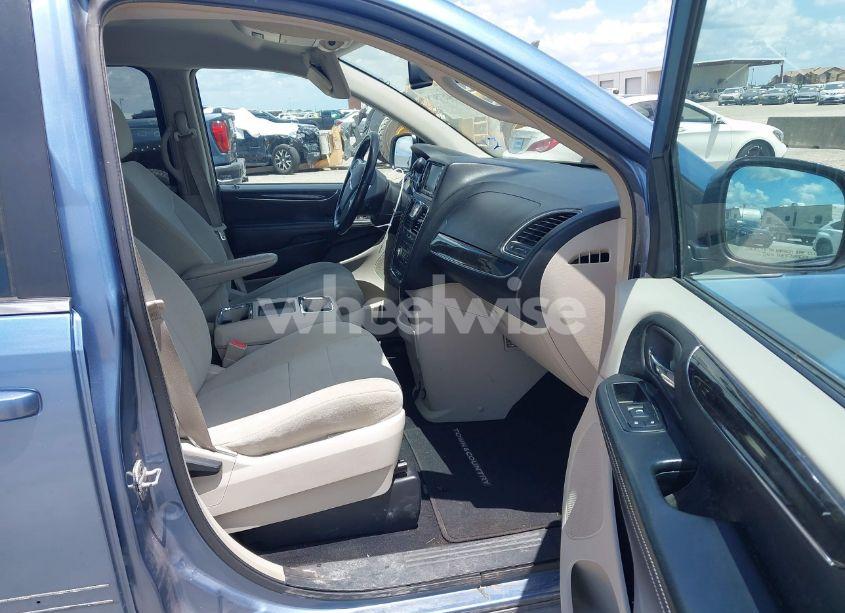 Photo 5 of 2012 Chrysler Town & COUNTRY TOURING (VIN 2C4RC1BG9CR159186)