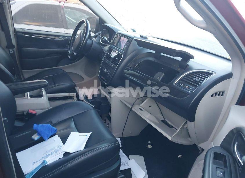 Photo 5 of 2012 Chrysler Town & COUNTRY TOURING (VIN 2C4RC1BG9CR337288)