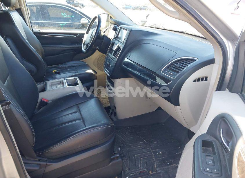 Photo 5 of 2012 Chrysler Town & COUNTRY TOURING (VIN 2C4RC1BG9CR363292)