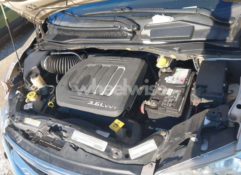 Photo 10 of 2012 Chrysler Town & COUNTRY TOURING (VIN 2C4RC1BG9CR383462)