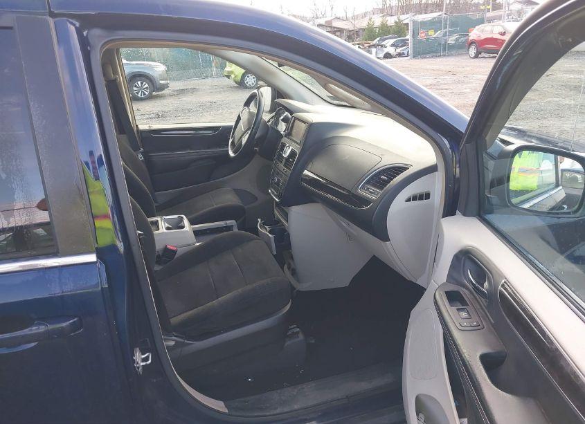 Photo 5 of 2013 Chrysler Town & COUNTRY TOURING (VIN 2C4RC1BG9DR559041)