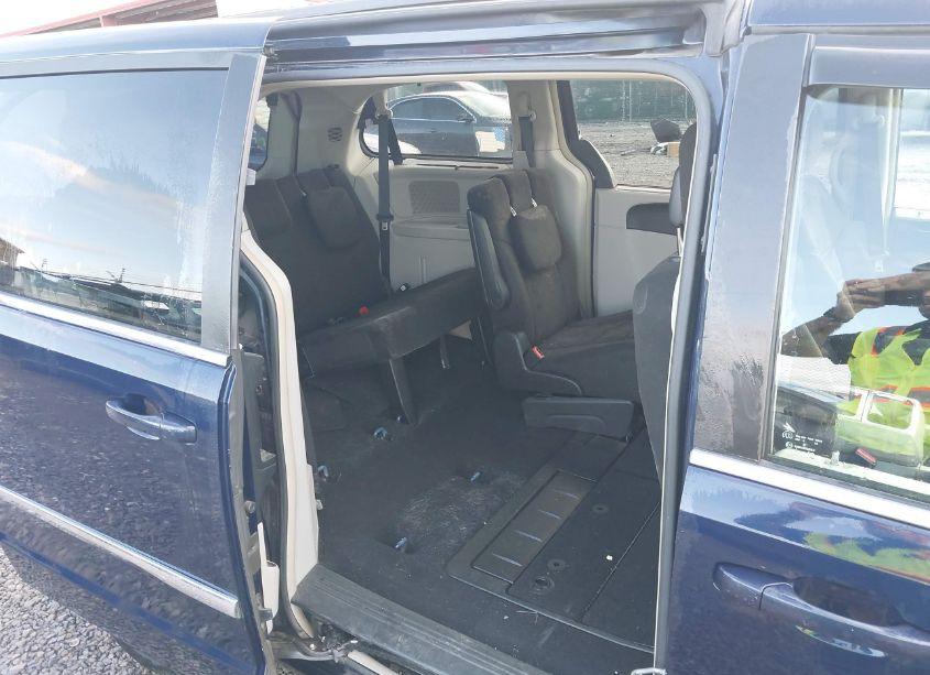 Photo 8 of 2013 Chrysler Town & COUNTRY TOURING (VIN 2C4RC1BG9DR559041)