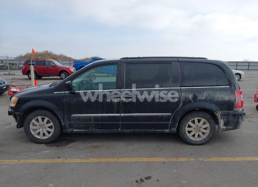 Photo 15 of 2013 Chrysler Town & COUNTRY TOURING (VIN 2C4RC1BG9DR560027)