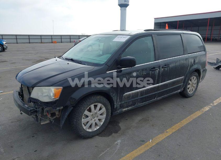 Photo 2 of 2013 Chrysler Town & COUNTRY TOURING (VIN 2C4RC1BG9DR560027)