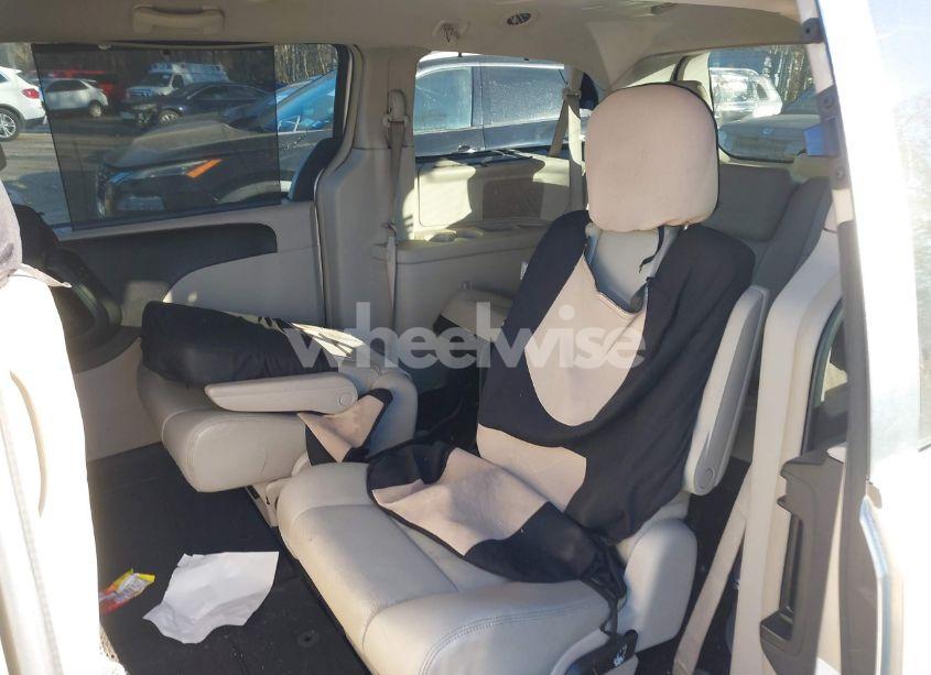 Photo 8 of 2013 Chrysler Town & COUNTRY TOURING (VIN 2C4RC1BG9DR574347)