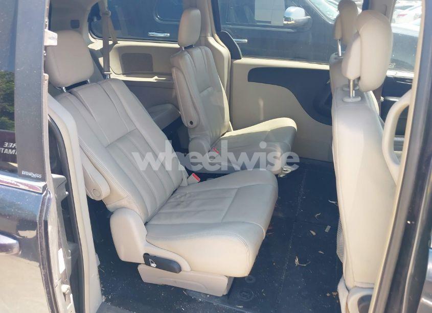 Photo 8 of 2013 Chrysler Town & COUNTRY TOURING (VIN 2C4RC1BG9DR594629)