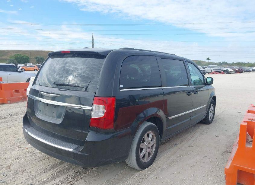 Photo 4 of 2013 Chrysler Town & COUNTRY TOURING (VIN 2C4RC1BG9DR658040)