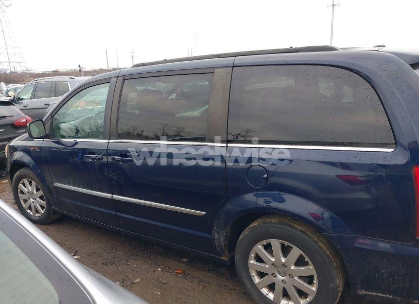 Photo 14 of 2013 Chrysler Town & COUNTRY TOURING (VIN 2C4RC1BG9DR670205)