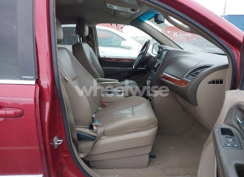 Photo 5 of 2013 Chrysler Town & COUNTRY TOURING (VIN 2C4RC1BG9DR720634)