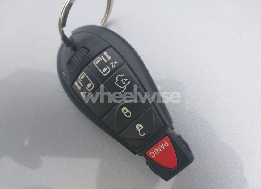 Photo 11 of 2013 Chrysler Town & COUNTRY TOURING (VIN 2C4RC1BG9DR722352)