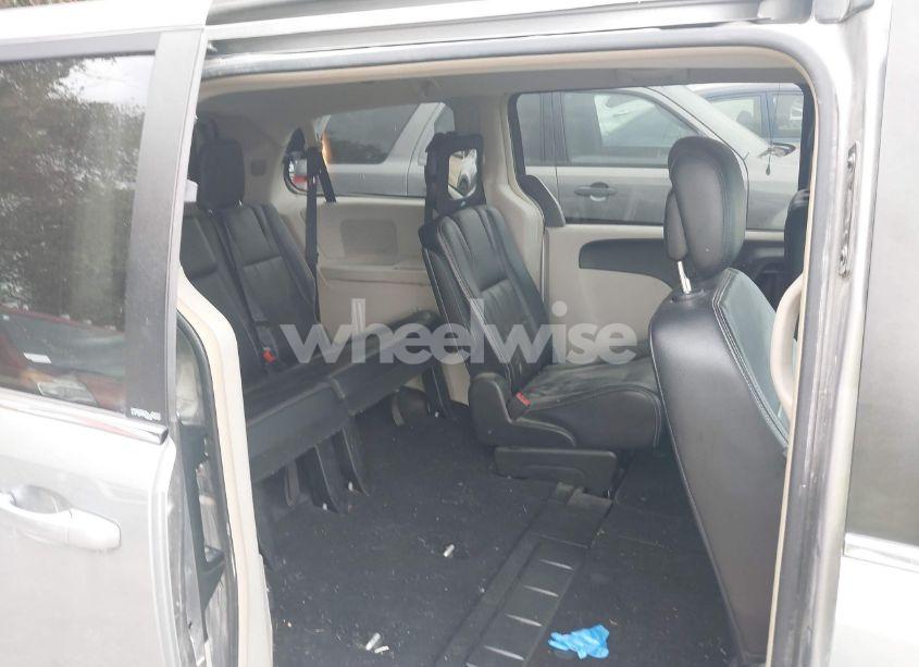 Photo 8 of 2013 Chrysler Town & COUNTRY TOURING (VIN 2C4RC1BG9DR722352)