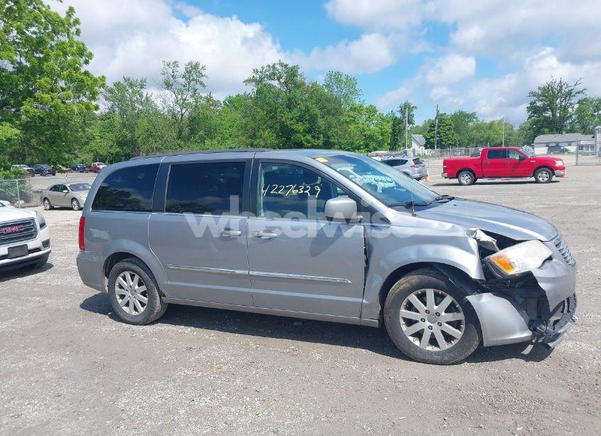 Photo 13 of 2013 Chrysler Town & COUNTRY TOURING (VIN 2C4RC1BG9DR753584)