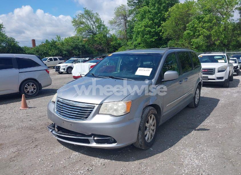 Photo 2 of 2013 Chrysler Town & COUNTRY TOURING (VIN 2C4RC1BG9DR753584)