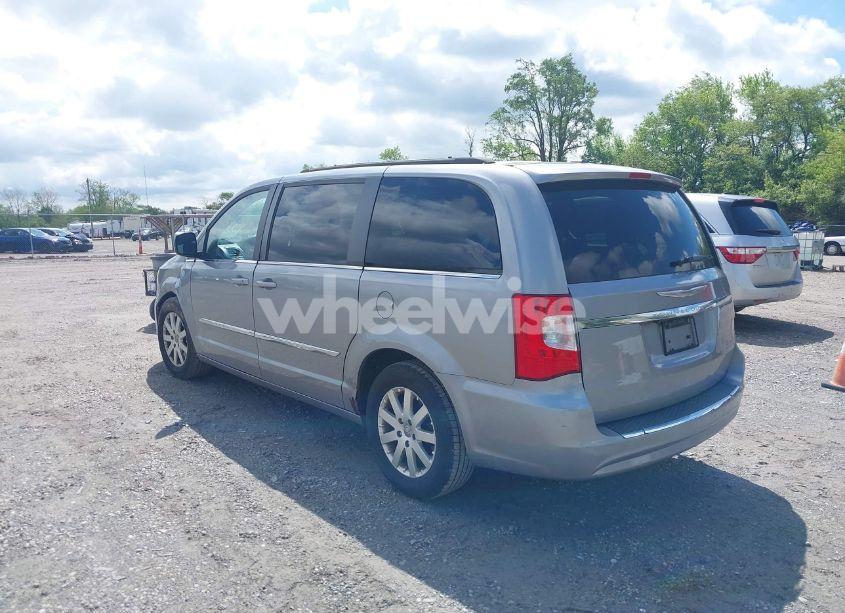 Photo 3 of 2013 Chrysler Town & COUNTRY TOURING (VIN 2C4RC1BG9DR753584)