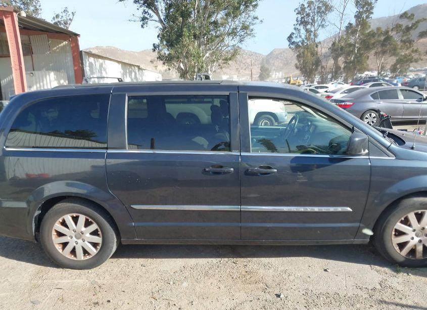 Photo 13 of 2013 Chrysler Town & COUNTRY TOURING (VIN 2C4RC1BG9DR776430)