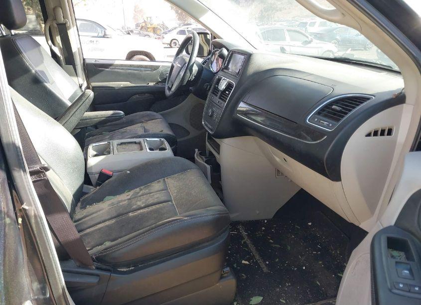 Photo 5 of 2013 Chrysler Town & COUNTRY TOURING (VIN 2C4RC1BG9DR776430)