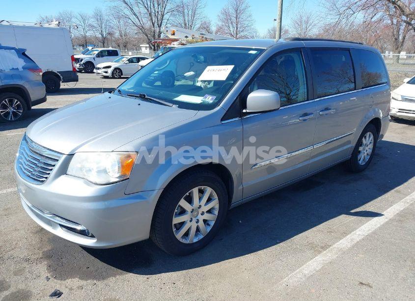 Photo 2 of 2013 Chrysler Town & COUNTRY TOURING (VIN 2C4RC1BG9DR777819)