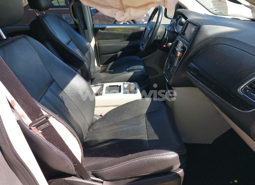 Photo 5 of 2013 Chrysler Town & COUNTRY TOURING (VIN 2C4RC1BG9DR777819)